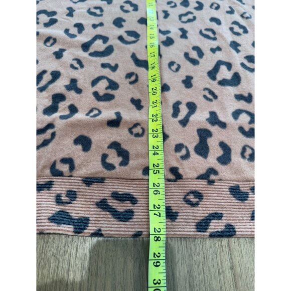 Simply Southern Leopard Turtle Neck Sweater, NWT one size fits most - Picture 13 of 13